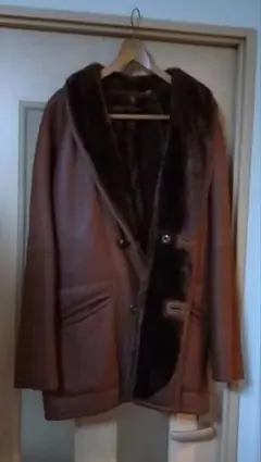 Shearling ファー付きブラウンレザーコート