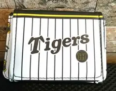 本日限定価格　GIGO限定　 数量限定 阪神タイガース 三つ折りウォレット
