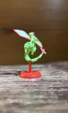 チョコエッグ　ポケットモンスターサン&ムーン　フライゴン