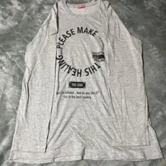 グレーTシャツ