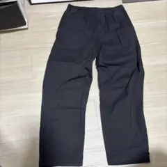 ユニクロのイージーパンツ！ダークグレー！