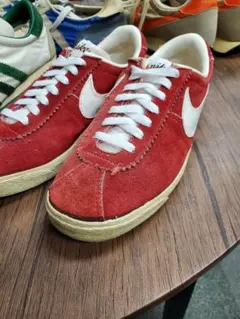 NIKE ヴィンテージ 筆記体ブルインスエード　スニーカー レッド