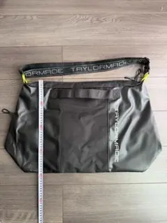 お値下げ中✨TaylorMade ゴルフ　ボストンバッグ ブラックのサムネイル