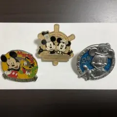 ディズニー ピンバッジ