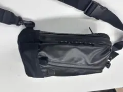 ブラック ショルダーバッグのサムネイル
