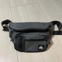 グレー ボディバッグ ナイロン製