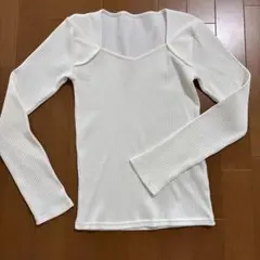 AZULBY MOUSSYホワイトリブ編み長袖カットソー