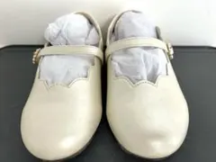 フォーマルシューズ　スカラップパンプス　白　オフホワイト　17cm 入学式