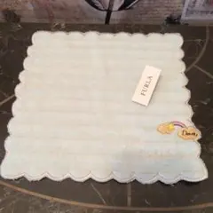 FURLA （フルラ）タオルハンカチ スカラップ 虹と雲 刺繍のサムネイル