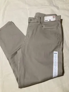 【新品】UNIQLO ウルトラストレッチスキニーフィットパンツ L ベージュのサムネイル