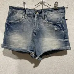 ZARA ライトブルー ショートパンツ