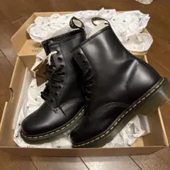 新品Dr. Martens 1460 8ホールブーツ ブラック　ドクターマーチンのサムネイル