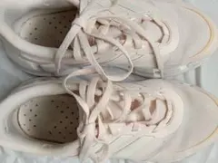 ピンク メッシュスニーカーアディダス