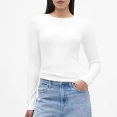 GAP ギャップ　モダンクルーネックtシャツ