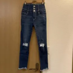 セシルマクビー　ハイウエストダメージスキニーデニム　裾フリンジ入り