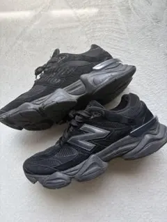 New Balance 9060 トリプルブラック　スニーカーのサムネイル