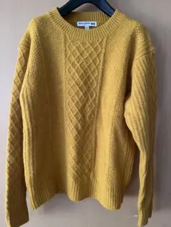 ユニクロ　マスタード色 ケーブル編み ニットセーター
