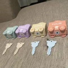 3COINS 知育玩具「カギのおもちゃ」 まとめ売り