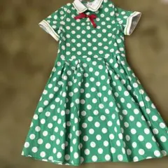緑色ドット柄半袖ワンピースと付属品