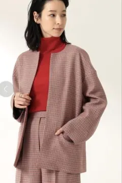 ノーカラー赤チェックジャケット