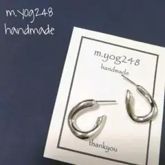 #0260 ツイストフープフック型　お洒落ピアス　シルバー　大人シンプル