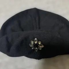 ビジュー付き黒ベレー帽