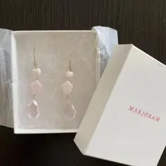 Elizabeth Bower フラワー型パール風ピアス　神崎恵 les bon bon with MEGUMI KANZAKI × UNITED ARROWS Exclusive