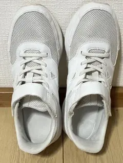 ニューバランス　スニーカー　25㎝　白　通学靴　運動靴　570