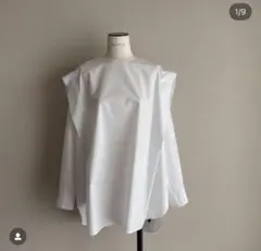 lohen⭐︎バックZIPデザインブラウス