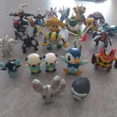 ポケモン ミニフィギュア モンコレ　24体セット