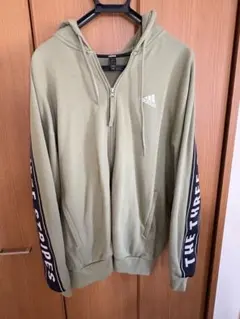 adidas パーカー　男女兼用