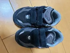 New Balance 990 キッズスニーカー 黒/グレー