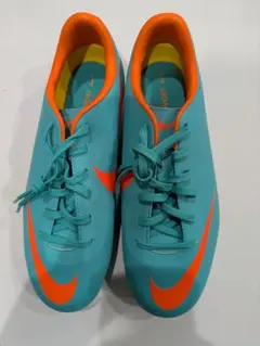 NIKE ジュニア サッカースパイク マーキュリアル ビクトリー 23.5cm