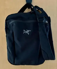 アークテリクス SLINGBLADE 4 スリングブレード ショルダーバッグ スリングブレード 4 ショルダーバッグ #Pilot ｜ アークテリクス 入荷