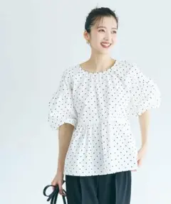 COCAドット柄パフスリーブブラウス