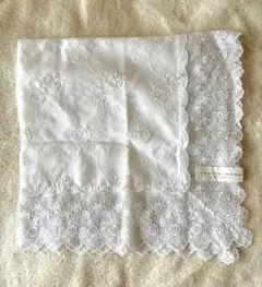 YOSHIE INABA ヨシエイナバ 刺繍 ハンカチ ホワイトのサムネイル