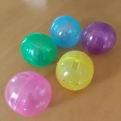 カプセルトイ　カプセルのみ