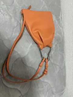 オレンジレザーショルダーバッグ