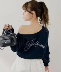 chico 新品 ワンショルルーズスウェット トレーナー 長袖 カットソーのサムネイル