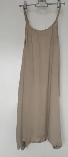 マライカ　キャミワンピース　ベージュ