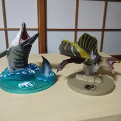 ジュラシックワールド　復活の大地　フィギュア2体セット