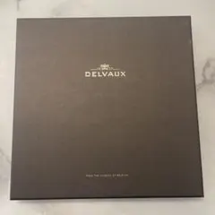 デルヴォー　空箱とリボン