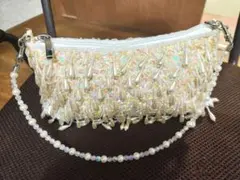 アイボリー ビーズ装飾 クラッチバッグ