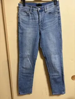 UNIQLO ハイライズシガレットジーンズ