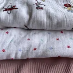 aden + anais 動物柄　星おくるみ２枚セット