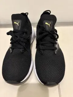 Puma ブラック スポーツシューズ