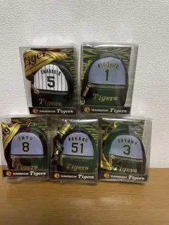 阪神タイガース　スカーフ付きチャーム