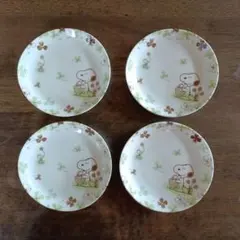 クローバー　スヌーピー　豆皿4枚セット
