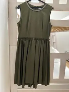 BARNEYS NEWYORK ノースリーブドレス 38 カーキのサムネイル