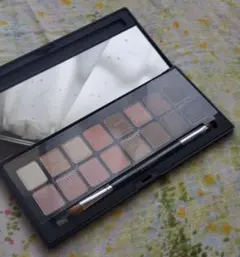 《新品》shu uemura アイシャドウパレットフレッシュヌードのサムネイル